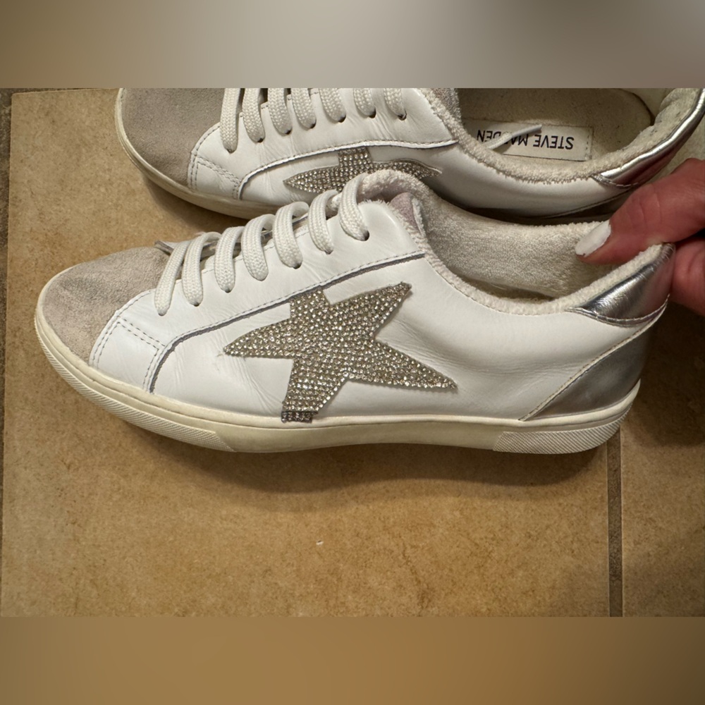 Steve Madden White and Silver Rinestone Star Sneakers
